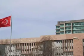 Telefonuna sızıp 509 bin lira çektiler... 50 lira da Kızılay'a bağış yaptılar